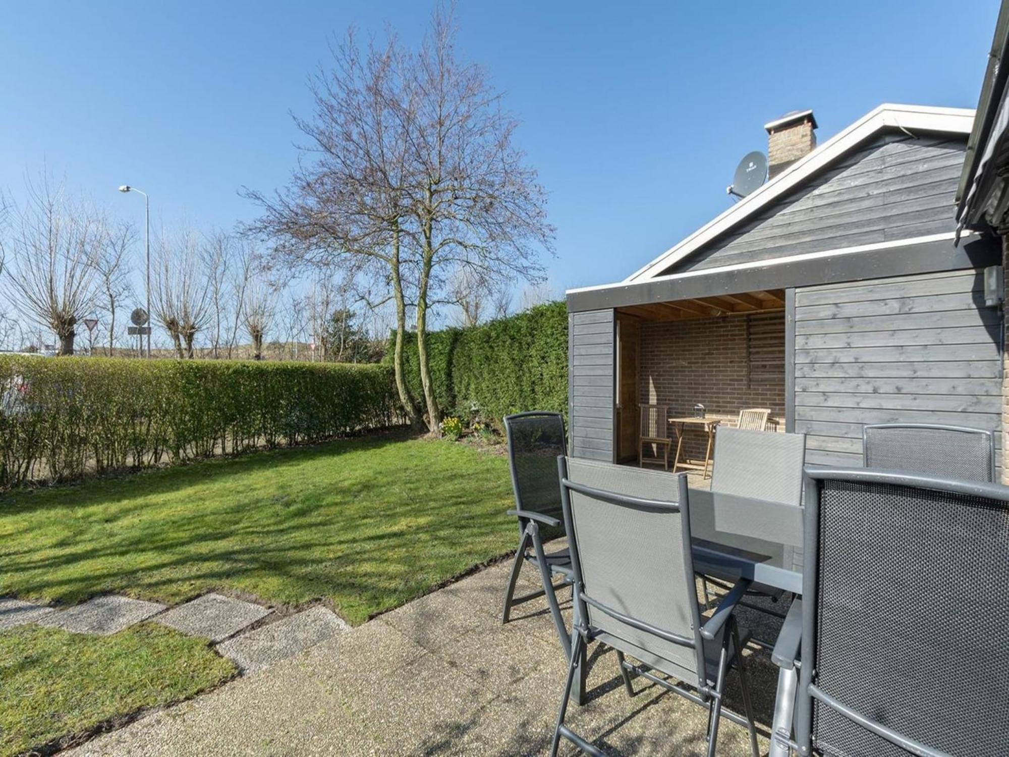 Exquisite Bungalow By The Sea Sint Maartensvlotbrug Exteriör bild